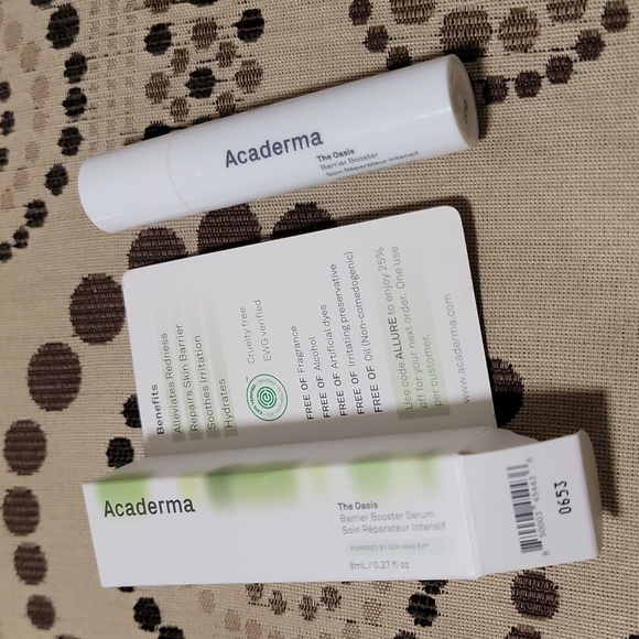 Acaderma The Oasis Barrier Booster Serum 8ml - Picture 3 of 3